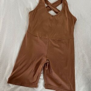 Scrunch butt active romper